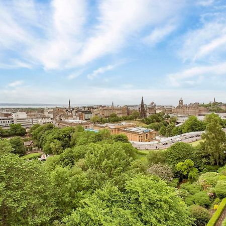 Luxury 3-Bedroom Apartment With Stunning Views At Ramsay Garden Единбург Екстер'єр фото