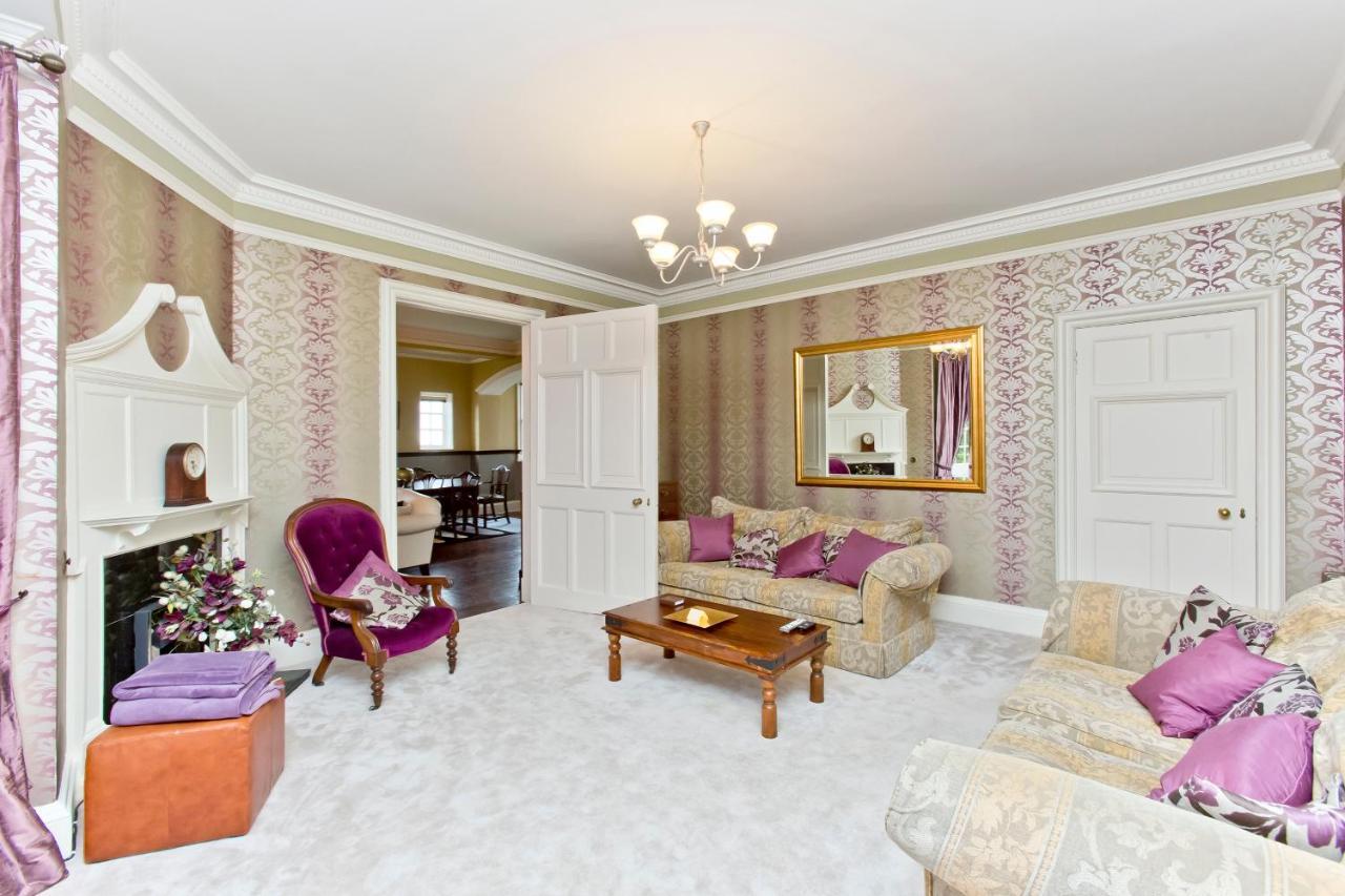 Luxury 3-Bedroom Apartment With Stunning Views At Ramsay Garden Единбург Екстер'єр фото