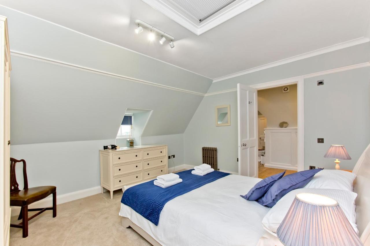 Luxury 3-Bedroom Apartment With Stunning Views At Ramsay Garden Единбург Екстер'єр фото