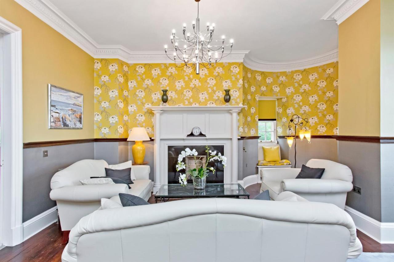 Luxury 3-Bedroom Apartment With Stunning Views At Ramsay Garden Единбург Екстер'єр фото
